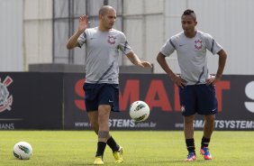 Durante o treino realizado esta manh no CT Joaquim Grava, localizado no Parque Ecolgico do Tiete. O prximo jogo da equipe ser amanh, domingo, dia 02/12, contra o So Paulo, no Pacaembu, vlido pela 38 rodada do Campeonato Brasileiro de 2012