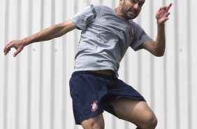 Durante o treino realizado esta manh no CT Joaquim Grava, localizado no Parque Ecolgico do Tiete. O prximo jogo da equipe ser amanh, domingo, dia 02/12, contra o So Paulo, no Pacaembu, vlido pela 38 rodada do Campeonato Brasileiro de 2012