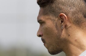 Durante o treino realizado esta manh no CT Joaquim Grava, localizado no Parque Ecolgico do Tiete. O prximo jogo da equipe ser amanh, domingo, dia 02/12, contra o So Paulo, no Pacaembu, vlido pela 38 rodada do Campeonato Brasileiro de 2012