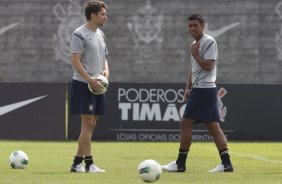 Durante o treino realizado esta manh no CT Joaquim Grava, localizado no Parque Ecolgico do Tiete. O prximo jogo da equipe ser amanh, domingo, dia 02/12, contra o So Paulo, no Pacaembu, vlido pela 38 rodada do Campeonato Brasileiro de 2012
