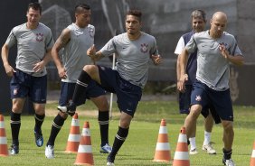 Durante o treino realizado esta manh no CT Joaquim Grava, localizado no Parque Ecolgico do Tiete. O prximo jogo da equipe ser amanh, domingo, dia 02/12, contra o So Paulo, no Pacaembu, vlido pela 38 rodada do Campeonato Brasileiro de 2012