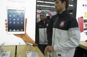 Foram fazer comprar em um shopping perto do hotel, após o treino do Corinthians esta manhã no Wave Stadium Kariya, onde se prepara para disputar o Campeonato Mundial Interclubes organizado pela FIFA, a ser jogado nas cidades de Toyota e Yokohama