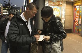 Foram fazer comprar em um shopping perto do hotel, aps o treino do Corinthians esta manh no Wave Stadium Kariya, onde se prepara para disputar o Campeonato Mundial Interclubes organizado pela FIFA, a ser jogado nas cidades de Toyota e Yokohama