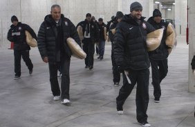 Mais a comissão tecnica fora ao estádio de Toyota, para assistir ao jogo entre o Al Ahly, do Egito, e o Sanfrecce Hiroshima, após o treino desta tarde no Wave Stadium Kariya, como preparação para a disputa do Campeonato Mundial Interclubes organizado pela FIFA, a ser jogado nas cidades de Toyota e Yokohama