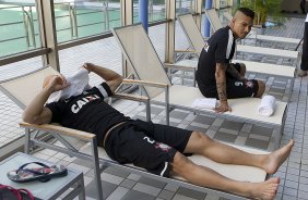 Durante o treino de recuperao do Corinthians, na piscina do Hilton Hotel, esta manh aps o jogo contra o Al Ahly, do Egito/Africa, primeiro jogo da disputa do Campeonato Mundial Interclubes organizado pela FIFA, a ser jogado nas cidades de Toyota e Yokohama