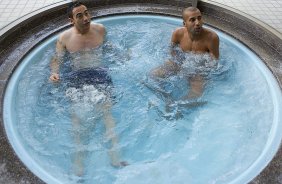 Durante o treino de recuperao do Corinthians, na piscina do Hilton Hotel, esta manh aps o jogo contra o Al Ahly, do Egito/Africa, primeiro jogo da disputa do Campeonato Mundial Interclubes organizado pela FIFA, a ser jogado nas cidades de Toyota e Yokohama