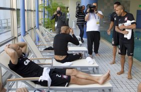 Durante o treino de recuperao do Corinthians, na piscina do Hilton Hotel, esta manh aps o jogo contra o Al Ahly, do Egito/Africa, primeiro jogo da disputa do Campeonato Mundial Interclubes organizado pela FIFA, a ser jogado nas cidades de Toyota e Yokohama