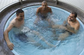 Durante o treino de recuperao do Corinthians, na piscina do Hilton Hotel, esta manh aps o jogo contra o Al Ahly, do Egito/Africa, primeiro jogo da disputa do Campeonato Mundial Interclubes organizado pela FIFA, a ser jogado nas cidades de Toyota e Yokohama