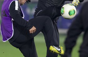 Durante o treino do Corinthians esta noite no Yokohama Stadium, na cidade de Yokohama/Japao; o time se prepara para o jogo contra o Chelsea/Inglaterra, amanhã, dia 16/12, domingo, na disputa do titulo de Campeão Mundial Interclubes 2012 organizado pela FIFA - Yokohama/Japan