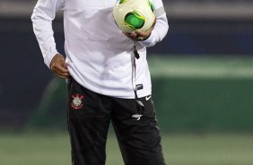 Durante o treino do Corinthians esta noite no Yokohama Stadium, na cidade de Yokohama/Japao; o time se prepara para o jogo contra o Chelsea/Inglaterra, amanh, dia 16/12, domingo, na disputa do titulo de Campeo Mundial Interclubes 2012 organizado pela FIFA - Yokohama/Japan