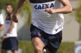 Durante o treino realizado esta manh no CT Joaquim Grava, localizado no Parque Ecolgico do Tiete. O prximo jogo da equipe ser domingo, dia 20/01, contra o Paulista de Jundia, no estdio Jaime Cintra , em Jundia, vlido pela 1 rodada do Campeonato Paulista de 2013