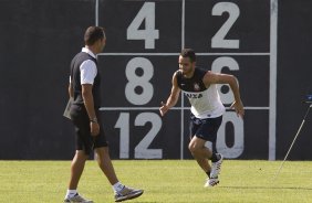 Durante o treino realizado esta manh no CT Joaquim Grava, localizado no Parque Ecolgico do Tiete. O prximo jogo da equipe ser domingo, dia 20/01, contra o Paulista de Jundia, no estdio Jaime Cintra , em Jundia, vlido pela 1 rodada do Campeonato Paulista de 2013