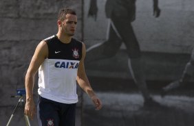 Durante o treino realizado esta manh no CT Joaquim Grava, localizado no Parque Ecolgico do Tiete. O prximo jogo da equipe ser domingo, dia 20/01, contra o Paulista de Jundia, no estdio Jaime Cintra , em Jundia, vlido pela 1 rodada do Campeonato Paulista de 2013