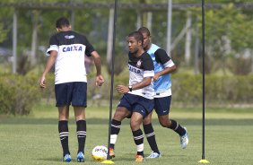 Durante o treino realizado esta manh no CT Joaquim Grava, localizado no Parque Ecolgico do Tiete. O prximo jogo da equipe ser domingo, dia 20/01, contra o Paulista de Jundia, no estdio Jaime Cintra , em Jundia, vlido pela 1 rodada do Campeonato Paulista de 2013