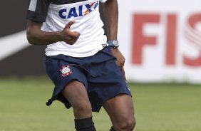 Durante o treino realizado esta manh no CT Joaquim Grava, localizado no Parque Ecolgico do Tiete. O prximo jogo da equipe ser domingo, dia 20/01, contra o Paulista de Jundia, no estdio Jaime Cintra , em Jundia, vlido pela 1 rodada do Campeonato Paulista de 2013