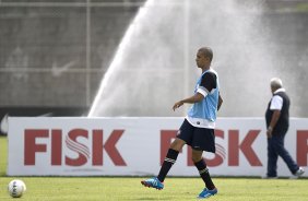 Durante o treino realizado esta manh no CT Joaquim Grava, localizado no Parque Ecolgico do Tiete. O prximo jogo da equipe ser domingo, dia 20/01, contra o Paulista de Jundia, no estdio Jaime Cintra , em Jundia, vlido pela 1 rodada do Campeonato Paulista de 2013