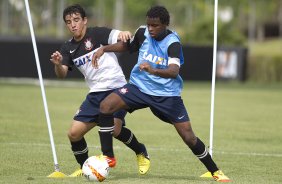 Durante o treino realizado esta manh no CT Joaquim Grava, localizado no Parque Ecolgico do Tiete. O prximo jogo da equipe ser domingo, dia 20/01, contra o Paulista de Jundia, no estdio Jaime Cintra , em Jundia, vlido pela 1 rodada do Campeonato Paulista de 2013