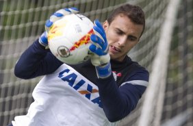 Durante o treino realizado esta manh no CT Joaquim Grava, localizado no Parque Ecolgico do Tiete. O prximo jogo da equipe ser domingo, dia 20/01, contra o Paulista de Jundia, no estdio Jaime Cintra , em Jundia, vlido pela 1 rodada do Campeonato Paulista de 2013