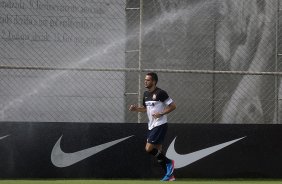 Durante o treino realizado esta manh no CT Joaquim Grava, localizado no Parque Ecolgico do Tiete. O prximo jogo da equipe ser domingo, dia 20/01, contra o Paulista de Jundia, no estdio Jaime Cintra , em Jundia, vlido pela 1 rodada do Campeonato Paulista de 2013