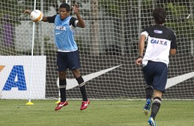 Durante o treino realizado esta manh no CT Joaquim Grava, localizado no Parque Ecolgico do Tiete. O prximo jogo da equipe ser domingo, dia 20/01, contra o Paulista de Jundia, no estdio Jaime Cintra , em Jundia, vlido pela 1 rodada do Campeonato Paulista de 2013