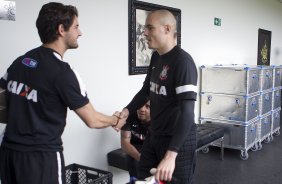 O atacante Alexandre Pato antes dos exames realizados esta manhã no CT Joaquim Grava, localizado no Parque Ecológico do Tiete. O próximo jogo da equipe será domingo, dia 20/01, contra o Paulista de Jundiaí, no estádio Jaime Cintra , em Jundiaí, válido pela 1ª rodada do Campeonato Paulista de 2013