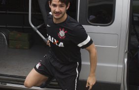 O atacante Alexandre Pato antes dos exames realizados esta manhã no CT Joaquim Grava, localizado no Parque Ecológico do Tiete. O próximo jogo da equipe será domingo, dia 20/01, contra o Paulista de Jundiaí, no estádio Jaime Cintra , em Jundiaí, válido pela 1ª rodada do Campeonato Paulista de 2013