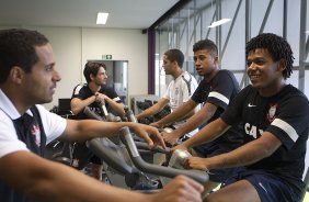 O atacante Alexandre Pato antes dos exames realizados esta manhã no CT Joaquim Grava, localizado no Parque Ecológico do Tiete. O próximo jogo da equipe será domingo, dia 20/01, contra o Paulista de Jundiaí, no estádio Jaime Cintra , em Jundiaí, válido pela 1ª rodada do Campeonato Paulista de 2013