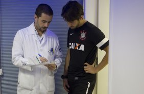 O atacante Alexandre Pato antes dos exames realizados esta manhã no CT Joaquim Grava, localizado no Parque Ecológico do Tiete. O próximo jogo da equipe será domingo, dia 20/01, contra o Paulista de Jundiaí, no estádio Jaime Cintra , em Jundiaí, válido pela 1ª rodada do Campeonato Paulista de 2013