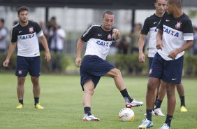 Durante o treino desta tarde no CT Joaquim Grava, localizado no Parque Ecolgico do Tiete. O prximo jogo da equipe ser domingo, dia 20/01, contra o Paulista de Jundia, no estdio Jaime Cintra , em Jundia, vlido pela 1 rodada do Campeonato Paulista de 2013