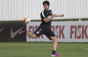 Durante o treino de hoje a tarde no CT Joaquim Grava, localizado no Parque Ecolgico do Tiete. O prximo jogo da equipe ser domingo, dia 20/01, contra o Paulista de Jundia, no estdio Jaime Cintra , em Jundia, vlido pela 1 rodada do Campeonato Paulista de 2013