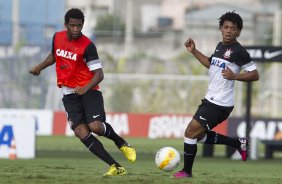 Durante o treino de hoje a tarde no CT Joaquim Grava, localizado no Parque Ecolgico do Tiete. O prximo jogo da equipe ser domingo, dia 20/01, contra o Paulista de Jundia, no estdio Jaime Cintra , em Jundia, vlido pela 1 rodada do Campeonato Paulista de 2013