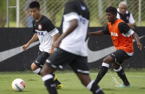 Durante o treino de hoje a tarde no CT Joaquim Grava, localizado no Parque Ecolgico do Tiete. O prximo jogo da equipe ser domingo, dia 20/01, contra o Paulista de Jundia, no estdio Jaime Cintra , em Jundia, vlido pela 1 rodada do Campeonato Paulista de 2013