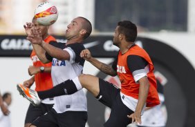 Durante o treino de hoje a tarde no CT Joaquim Grava, localizado no Parque Ecolgico do Tiete. O prximo jogo da equipe ser domingo, dia 20/01, contra o Paulista de Jundia, no estdio Jaime Cintra , em Jundia, vlido pela 1 rodada do Campeonato Paulista de 2013