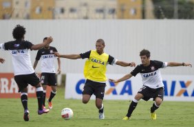 Durante o treino de hoje a tarde no CT Joaquim Grava, localizado no Parque Ecolgico do Tiete. O prximo jogo da equipe ser domingo, dia 20/01, contra o Paulista de Jundia, no estdio Jaime Cintra , em Jundia, vlido pela 1 rodada do Campeonato Paulista de 2013