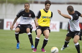 Durante o treino de hoje a tarde no CT Joaquim Grava, localizado no Parque Ecolgico do Tiete. O prximo jogo da equipe ser domingo, dia 20/01, contra o Paulista de Jundia, no estdio Jaime Cintra , em Jundia, vlido pela 1 rodada do Campeonato Paulista de 2013