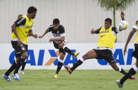 Durante o treino de hoje a tarde no CT Joaquim Grava, localizado no Parque Ecolgico do Tiete. O prximo jogo da equipe ser domingo, dia 20/01, contra o Paulista de Jundia, no estdio Jaime Cintra , em Jundia, vlido pela 1 rodada do Campeonato Paulista de 2013