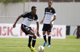 Durante o treino de hoje a tarde no CT Joaquim Grava, localizado no Parque Ecolgico do Tiete. O prximo jogo da equipe ser domingo, dia 20/01, contra o Paulista de Jundia, no estdio Jaime Cintra , em Jundia, vlido pela 1 rodada do Campeonato Paulista de 2013