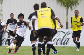 Durante o treino de hoje a tarde no CT Joaquim Grava, localizado no Parque Ecolgico do Tiete. O prximo jogo da equipe ser domingo, dia 20/01, contra o Paulista de Jundia, no estdio Jaime Cintra , em Jundia, vlido pela 1 rodada do Campeonato Paulista de 2013