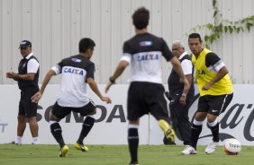 Durante o treino de hoje a tarde no CT Joaquim Grava, localizado no Parque Ecolgico do Tiete. O prximo jogo da equipe ser domingo, dia 20/01, contra o Paulista de Jundia, no estdio Jaime Cintra , em Jundia, vlido pela 1 rodada do Campeonato Paulista de 2013