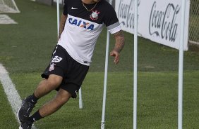 Durante o treino de hoje a tarde no CT Joaquim Grava, localizado no Parque Ecolgico do Tiete. O prximo jogo da equipe ser domingo, dia 20/01, contra o Paulista de Jundia, no estdio Jaime Cintra , em Jundia, vlido pela 1 rodada do Campeonato Paulista de 2013