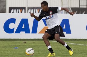 Durante o treino de hoje a tarde no CT Joaquim Grava, localizado no Parque Ecolgico do Tiete. O prximo jogo da equipe ser domingo, dia 20/01, contra o Paulista de Jundia, no estdio Jaime Cintra , em Jundia, vlido pela 1 rodada do Campeonato Paulista de 2013