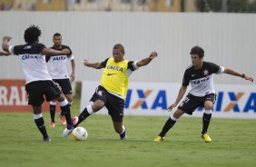 Durante o treino de hoje a tarde no CT Joaquim Grava, localizado no Parque Ecolgico do Tiete. O prximo jogo da equipe ser domingo, dia 20/01, contra o Paulista de Jundia, no estdio Jaime Cintra , em Jundia, vlido pela 1 rodada do Campeonato Paulista de 2013