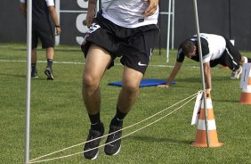 Durante o treino de hoje a tarde no CT Joaquim Grava, localizado no Parque Ecolgico do Tiete. O prximo jogo da equipe ser domingo, dia 20/01, contra o Paulista de Jundia, no estdio Jaime Cintra , em Jundia, vlido pela 1 rodada do Campeonato Paulista de 2013