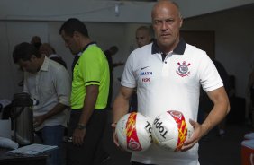 Nos vestiários antes do jogo desta tarde entre Paulista x Corinthians, no estádio Jaime Cintra , em Jundiaí, válido pela 1ª rodada do Campeonato Paulista 2013 - Jundiaí/SP