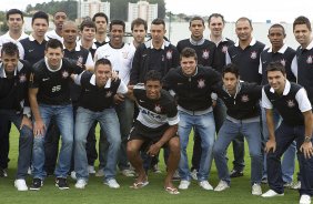 O time de futsal do Corinthians foi apresentado após o treino realizado desta manhã no CT Joaquim Grava, localizado no Parque Ecológico do Tiete. O próximo jogo da equipe será amanhã, quarta-feira, dia 23/01, contra a Ponte Preta, de Campinas, no estádio do Pacaembu, válido pela 1ª rodada do Campeonato Paulista de 2013