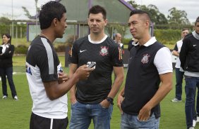 O time de futsal do Corinthians foi apresentado aps o treino realizado desta manh no CT Joaquim Grava, localizado no Parque Ecolgico do Tiete. O prximo jogo da equipe ser amanh, quarta-feira, dia 23/01, contra a Ponte Preta, de Campinas, no estdio do Pacaembu, vlido pela 1 rodada do Campeonato Paulista de 2013