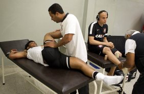 Nos vestiários antes da partida entre Corinthians x Ponte Preta/Campinas realizada esta tarde no estádio do Pacaembu, jogo válido pela 1ª rodada do Campeonato Paulista de 2013