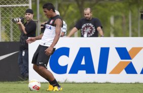 Durante o treino realizado desta tarde no CT Joaquim Grava, localizado no Parque Ecolgico do Tiete. O prximo jogo da equipe ser domingo, dia 27/01, contra o Mirassol, no estdio Jos Maia, vlido pela 3 rodada do Campeonato Paulista de 2013