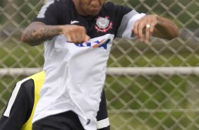 Durante o treino realizado desta tarde no CT Joaquim Grava, localizado no Parque Ecolgico do Tiete. O prximo jogo da equipe ser domingo, dia 27/01, contra o Mirassol, no estdio Jos Maia, vlido pela 3 rodada do Campeonato Paulista de 2013