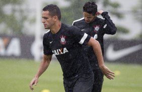 Durante o treino desta manh no CT Joaquim Grava, no Parque Ecolgico do Tiete. O prximo jogo da equipe ser amanh, domingo, dia 27/01, contra o Mirassol, no estdio Jos Maia, vlido pela 3 rodada do Campeonato Paulista de 2013